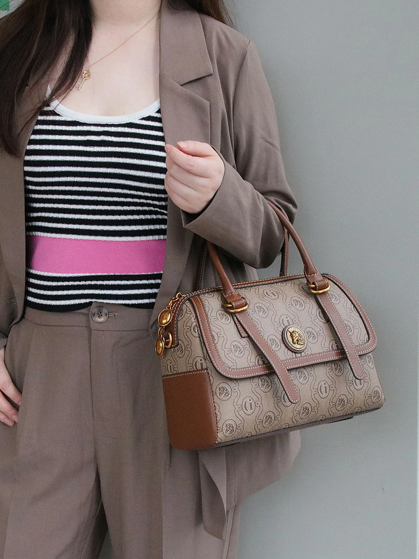 حقيبة وسادة ذات سعة كبيرة، بتصميم وحيد القرن البسي...