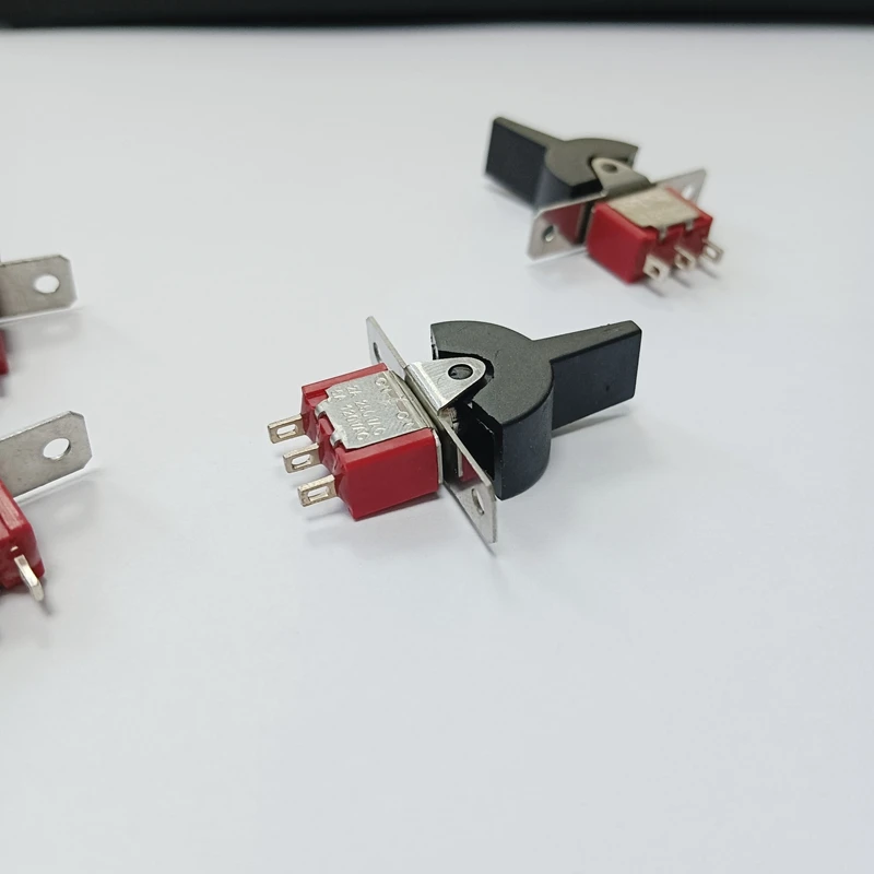 T80-R Reset Button Switch 3 Pin 3 Gear Bracket Screw Hole Toggle Switch Toggle 2A250VAC 5A120VAC 2PCS