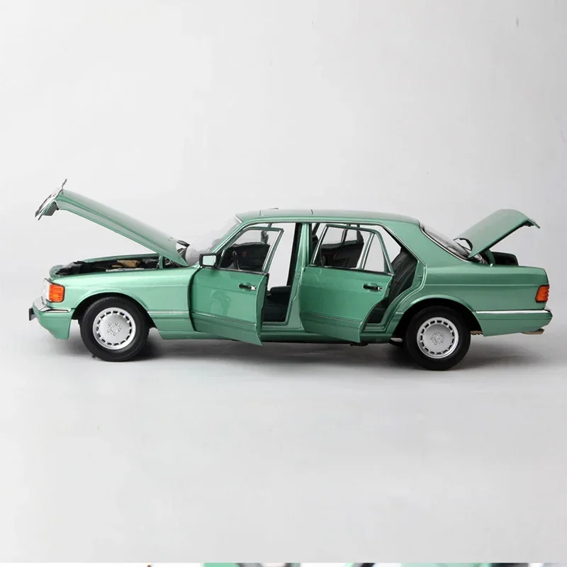 スケールモデル 1:18 第 6 世代メルセデスベンツ S クラス 560SEL W126