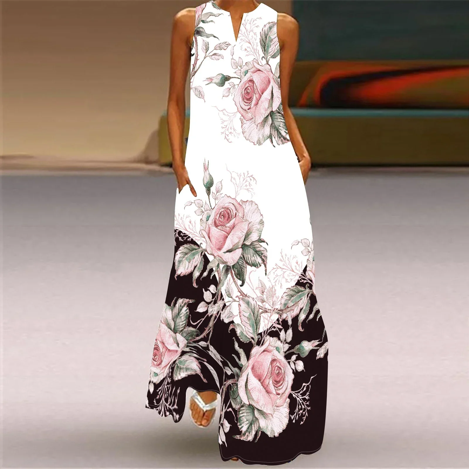 

Летнее платье без рукавов с V-образным вырезом