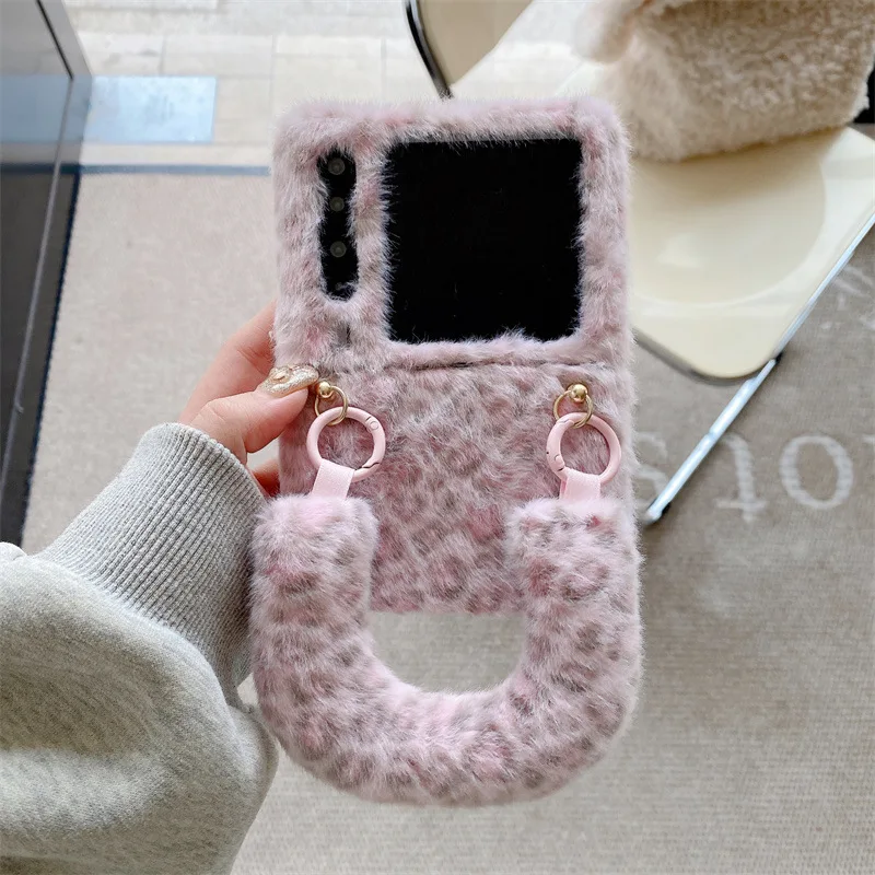 Luxury Leopard Print Plush Phone Case with Bracelet - Shockproof Protective Cover