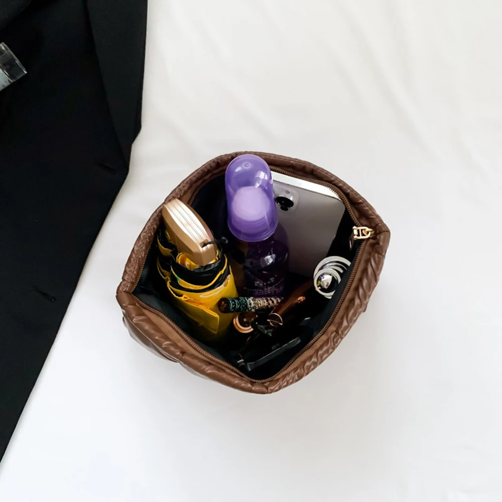 Women Makeup Bag Padded Quilted Makeup Storage Bag Large Capacity Makeup Organizer Bag Solid Color Travel Cosmetic Bag