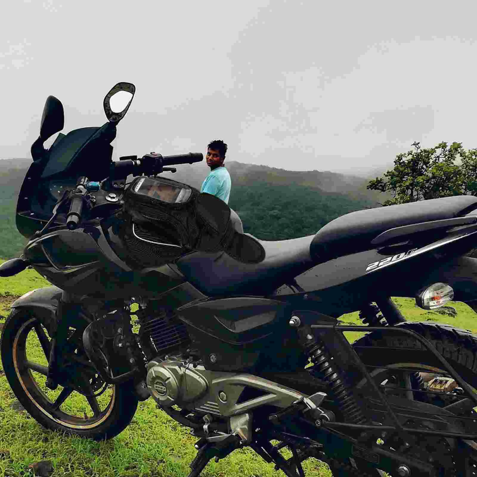 Рисунок 3 - Мотоциклетная сумка для бака