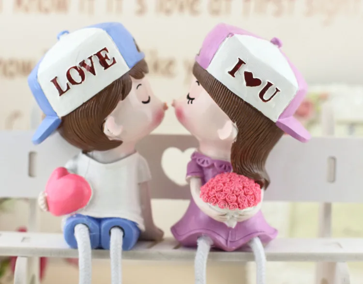 2pcs/set Miniature Ornaments Resin Dolls Hanging Feet Boy Girl Lovers Couple Figurines Craft Wedding Accessories Birthday Gifts