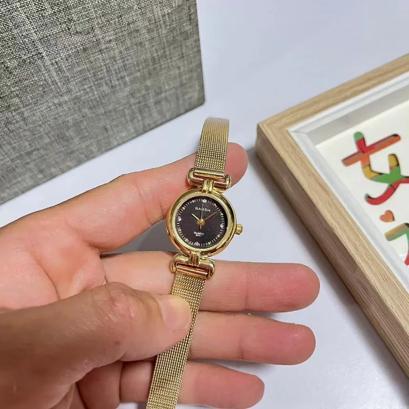 Medieval Round Gold Watch, Retro Women's Quartz Watch