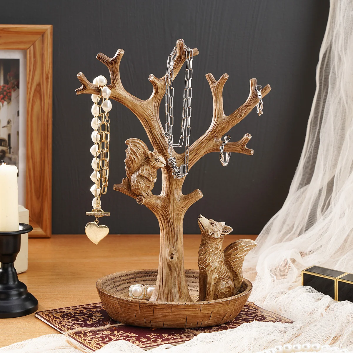 1PC, creative fox, squirrel and pine tree-shaped decorative jewelry box, simple fox and pine tree-shaped jewelry storage box