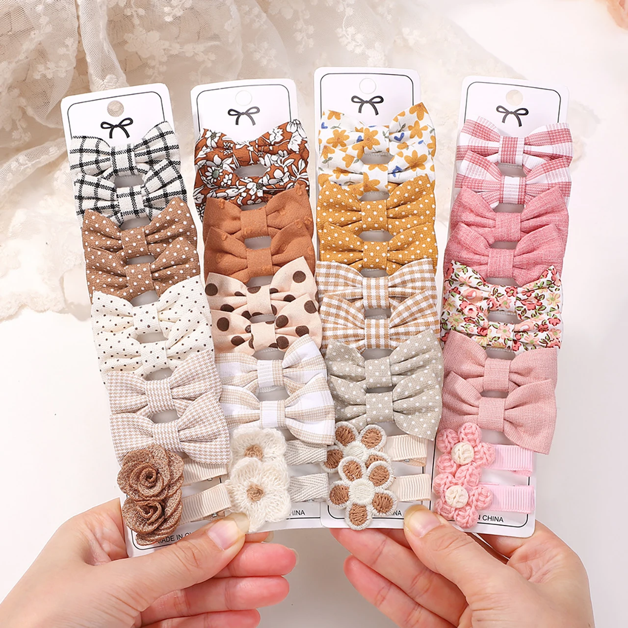 10Pcs 폴카 도트 꽃 모양의 헤어 클립 세트 소녀 귀여운 미니 머리핀 체크 무늬 뱅 어린이 클립 바레트 키즈 헤어 액세서리
