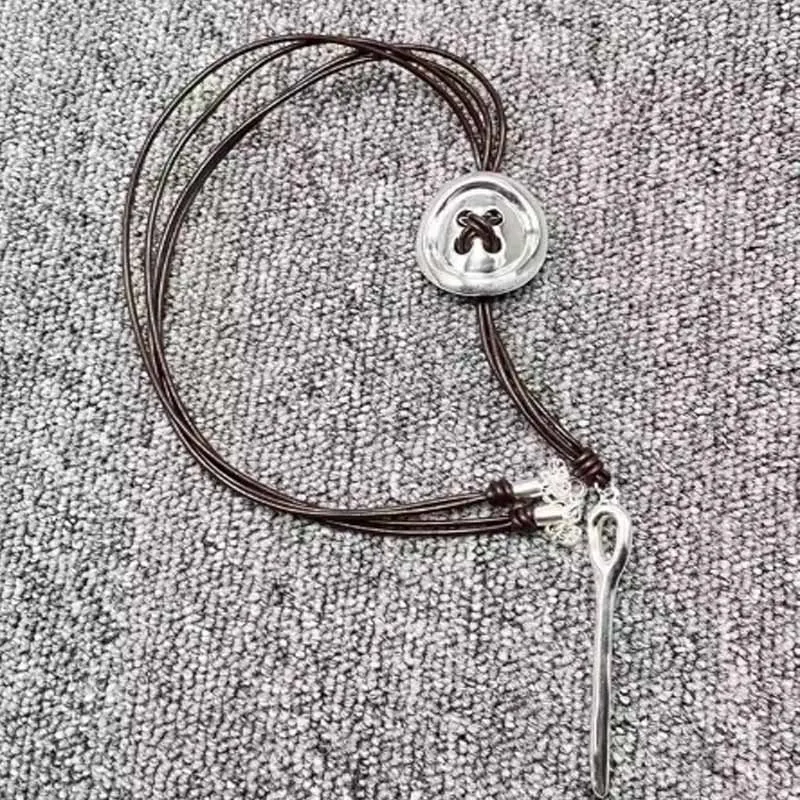 2024 Selling Exquisite High Quality UNO DE 50 Fashion Classic 925 Necklace Jewelry Romantic Holiday Gift 2
