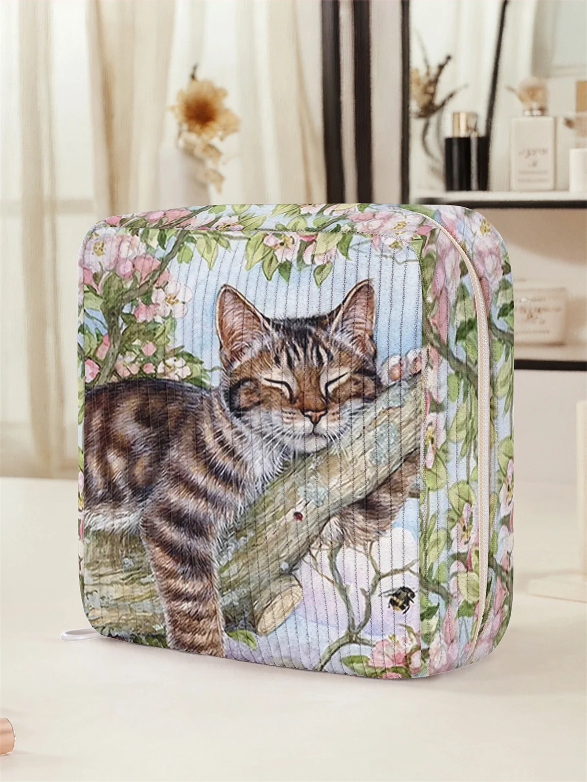 Cute cat pattern printed sanitary napkin storage bag, women's lightweight tissue bag, sanitary tissue bag
