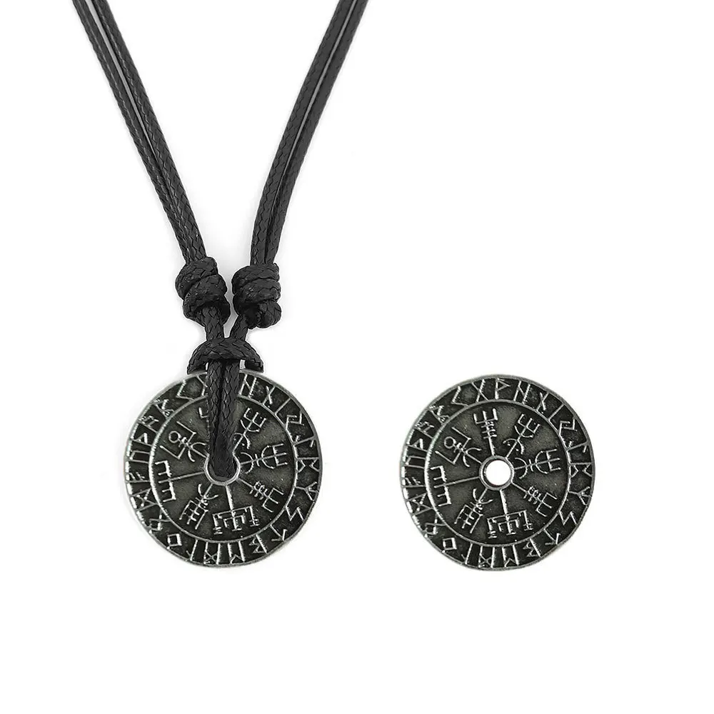 Colar Ajustável com Pingente Rúnico Viking Nórdico