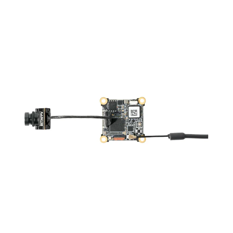 Installation du VTX HD P1 ArtLynk sur un drone FPV course, avec antenne et câbles visibles.