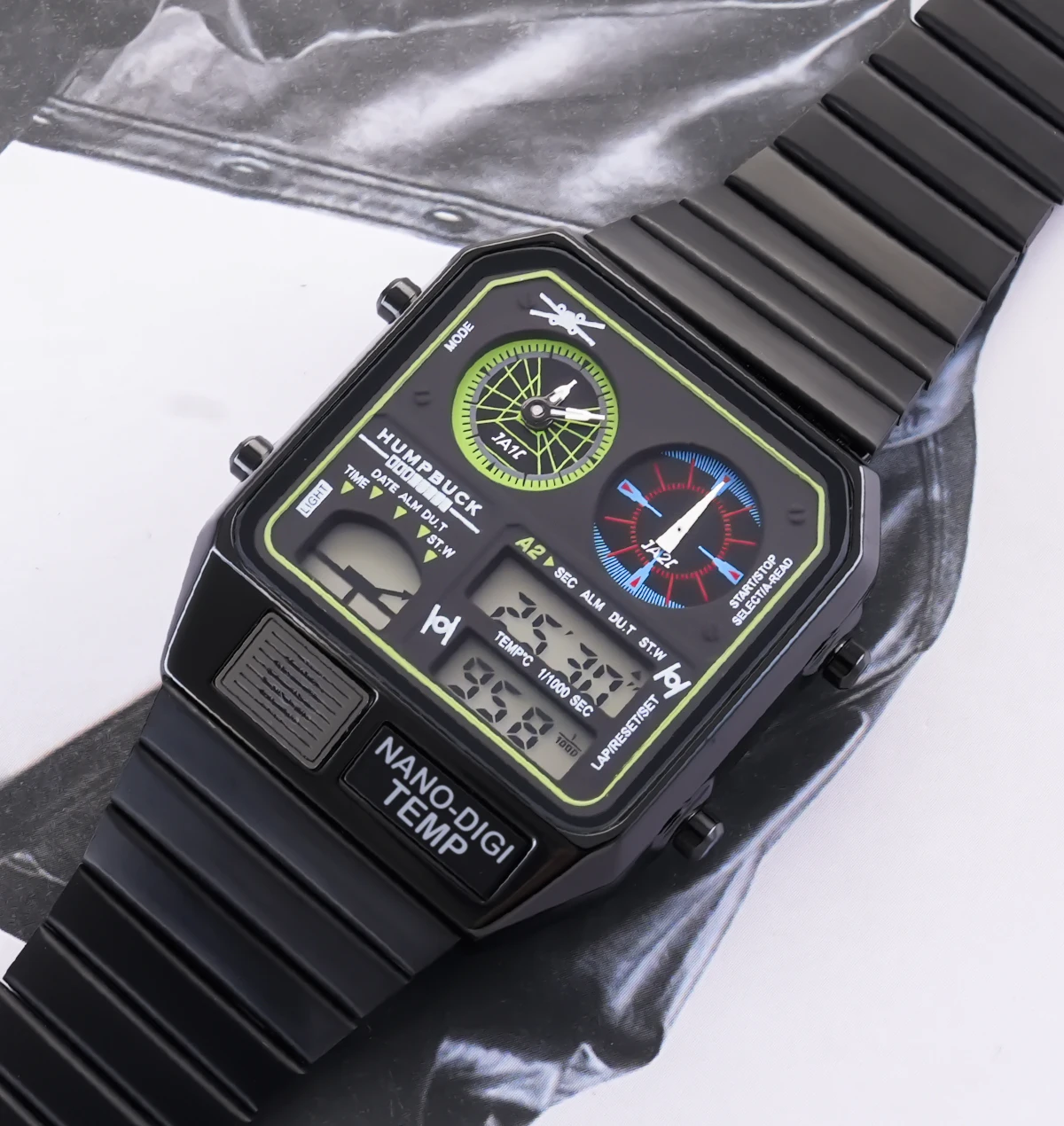 Рисунок 5 - Стильные часы HUMPBUCK с застежкой