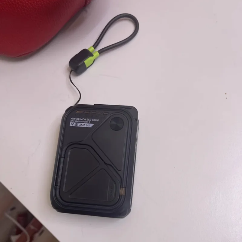 2025 New Charging Power With Cable Plug 3 In 1 Magsafe Magnetic Wireless Fast Charging For Iphone Mini Small Portable Mobile 5