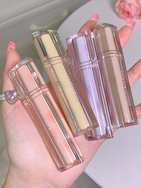 입술을 촉촉하게 유지하는 안전하고 다양한 효과를 갖춘 립 글로스