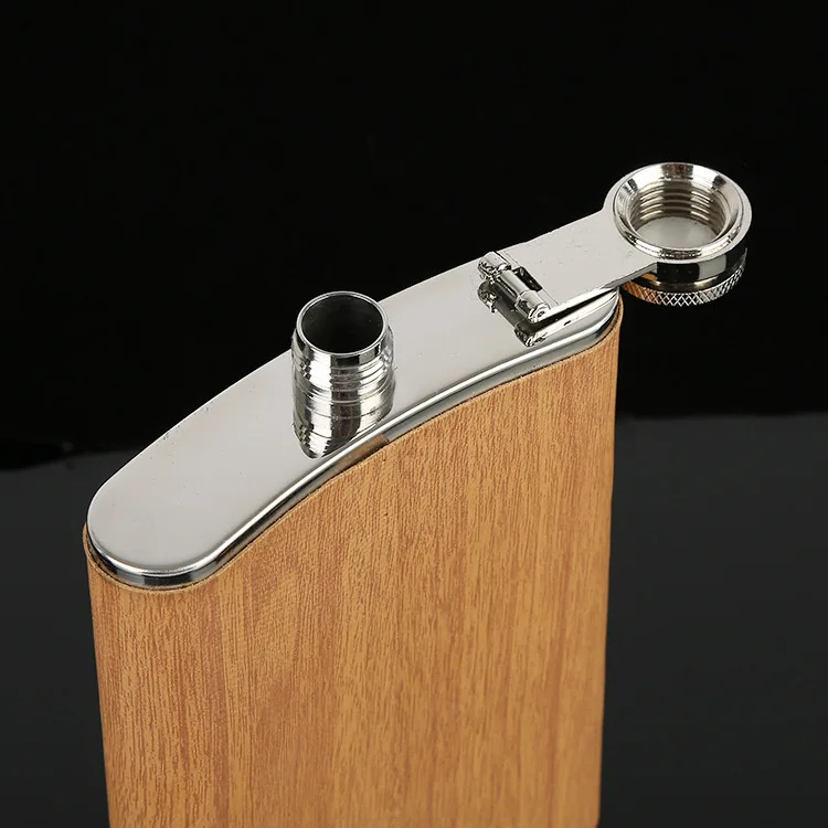High-grade transparent glass small wine bottle 50/100ml whisky dispenser mini creative red wine bottle