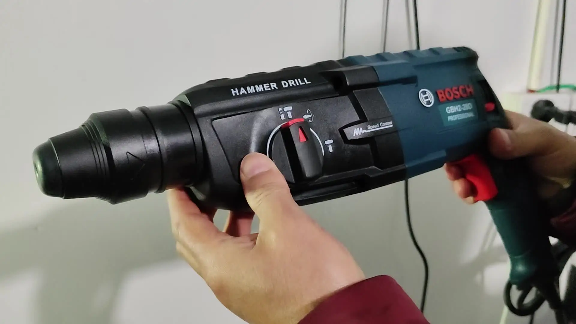 Перфоратор Bosch GBH2-28D