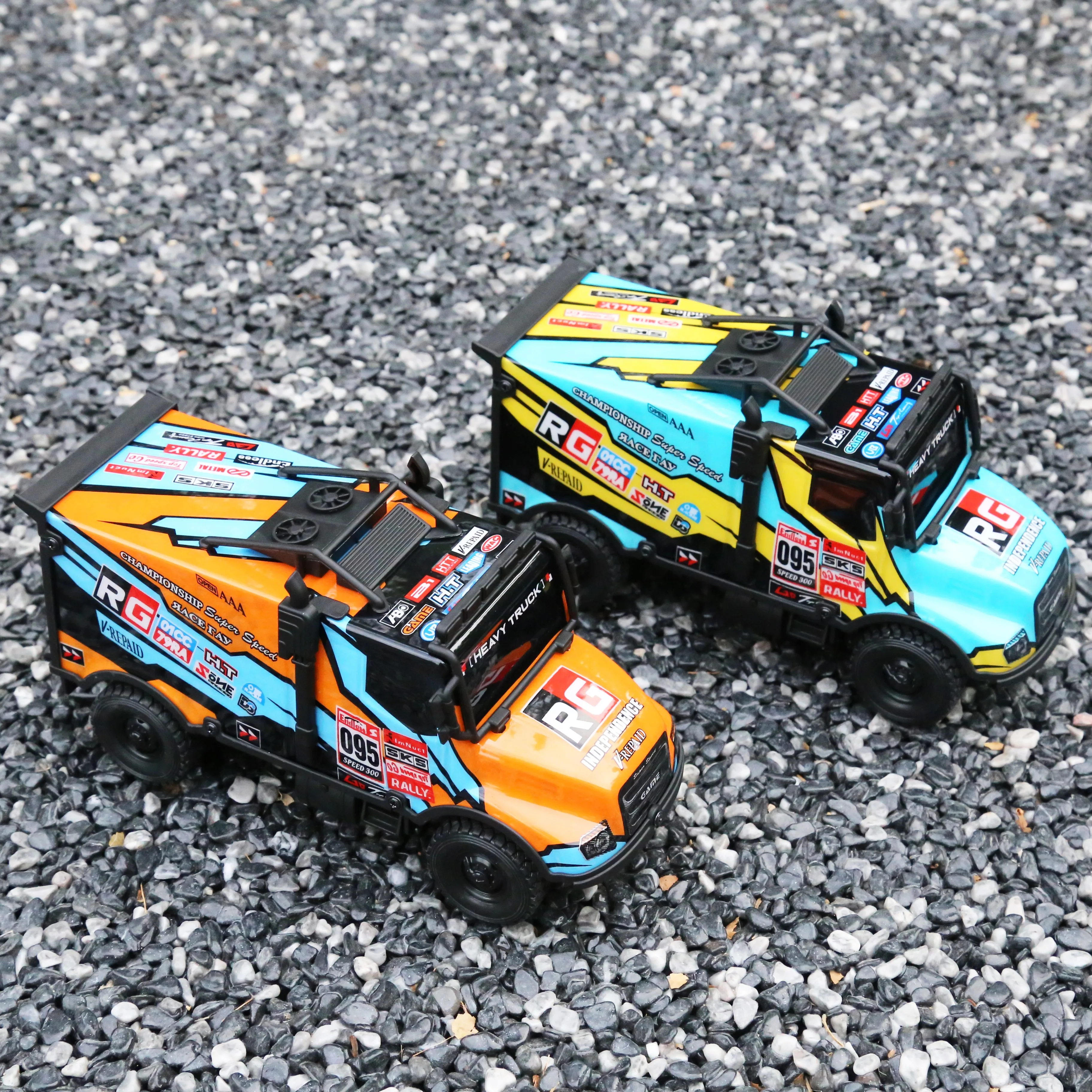 27MHz Llluminated Remote Control Truck US Cab-Behind Engines Vehicle Toys for Boys Radio Control Electric Car with LED Lights 3