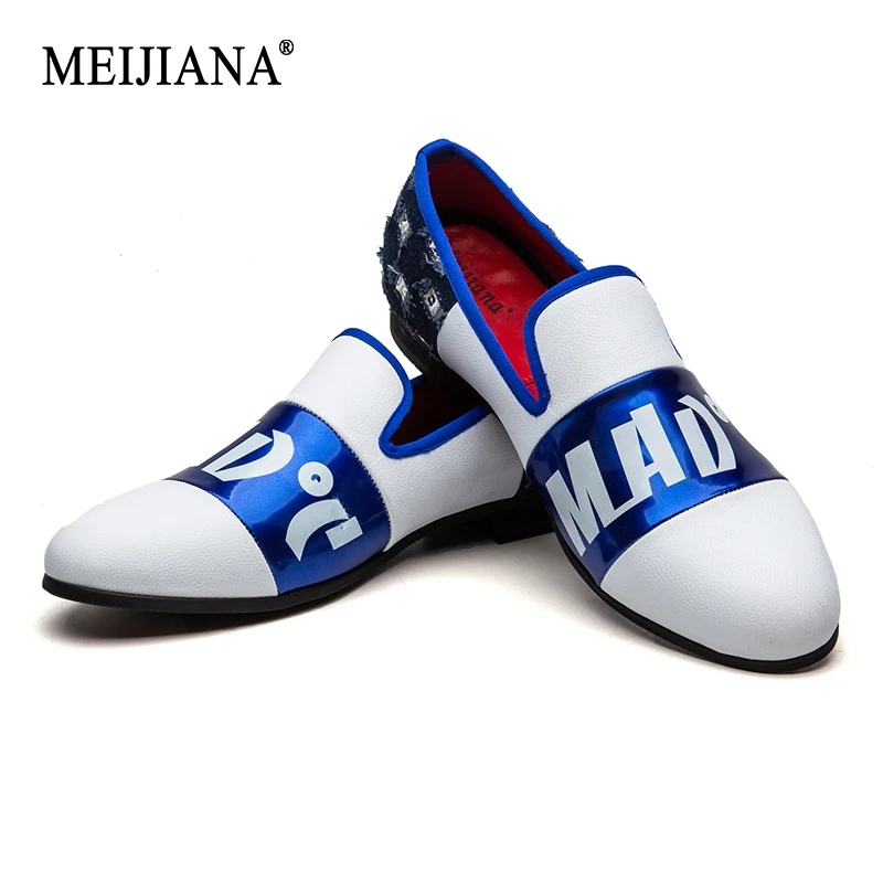 

2024 Wedding Dress Shoes Casual Men Loafers New Big Size Lazy Peas Shoes Embroidery Moccasins Shoes Pu Leather Shoe Zapatos