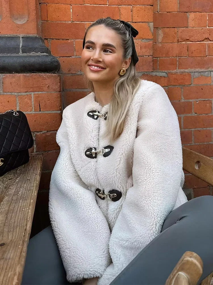 Fashion Women Thick Warm Faux Fur Jacket Women Long Sleeve Coat Front Pocket Casual Outerwear Chic Ladies Winter Short Coats