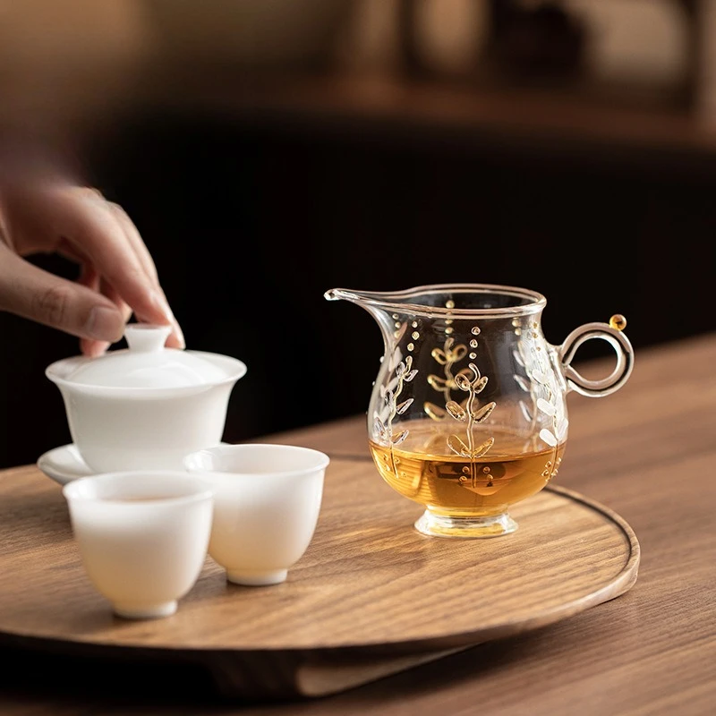 Wisteria flower fair cup high borosilicate heat-resistant tea dispenser highend threedimensional flower tea ceremony accessories