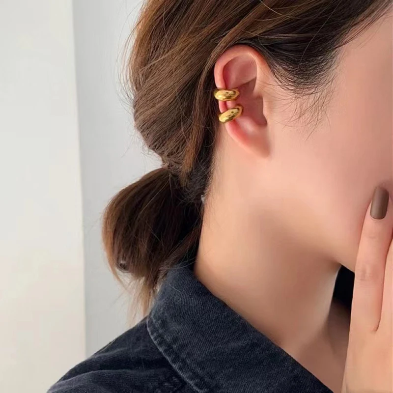 2pcs Stainless Steel Smooth Round Ear Clips Cuff Earrings for Women Ear Bone Earrings Clip On Cartilage Waterproof 2