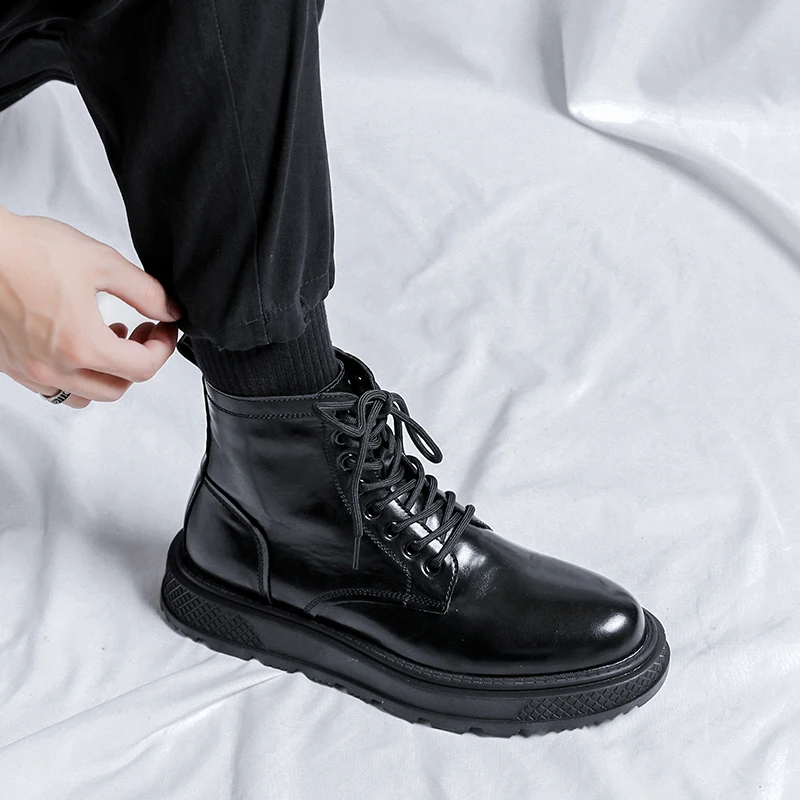 Four seasons models British style thick soled mid-top casual versatile Martin boots