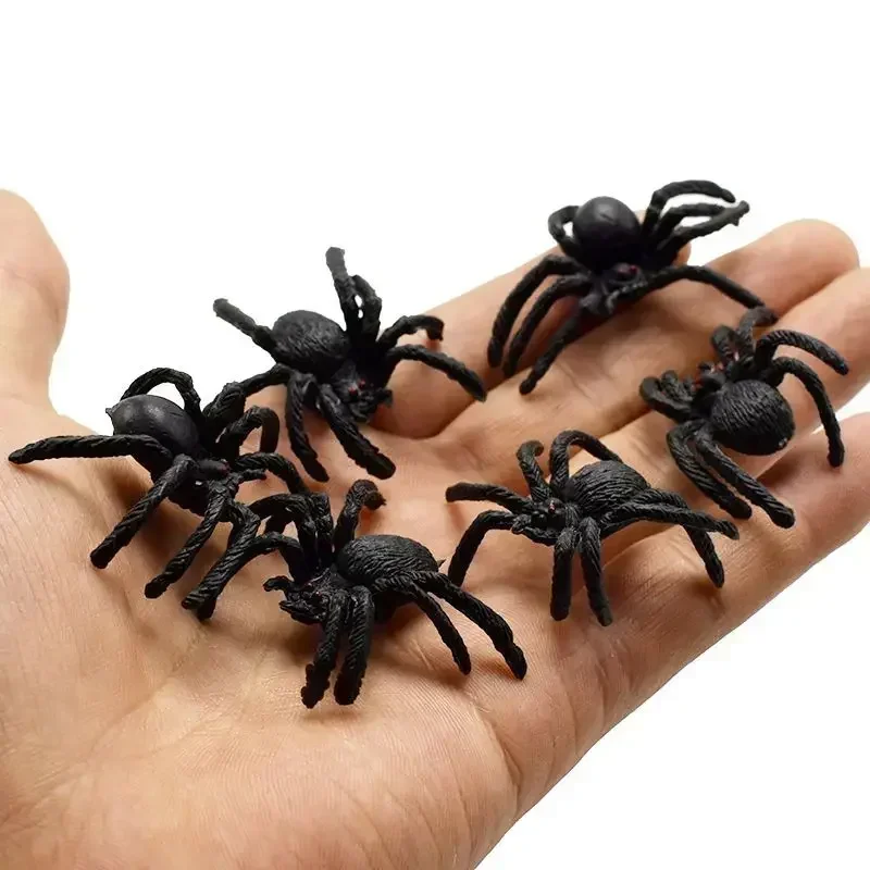 Fake Roaches Scary Insects Plastic Bugs Pretty Realistic Fake Cockroach for Halloween Party Tricking People Kids Playing Gifts prank toys joke toys
