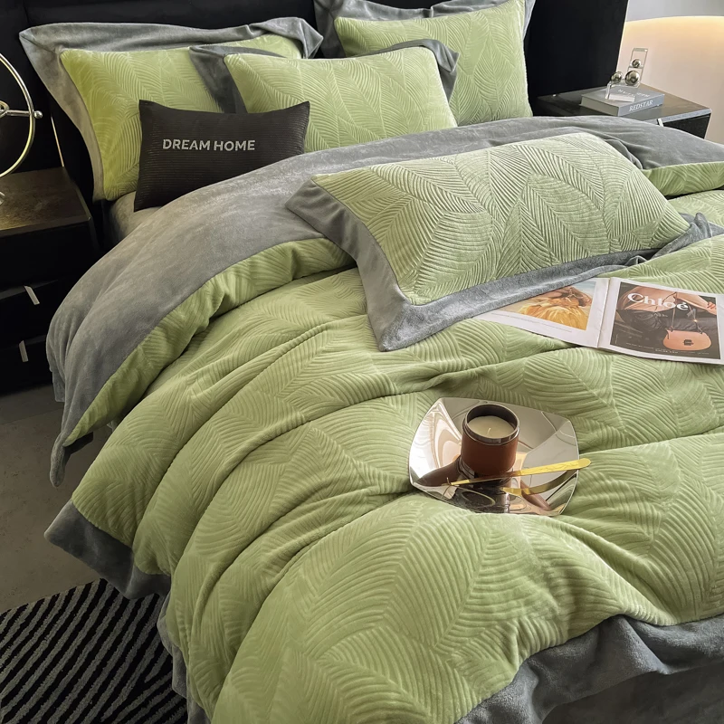 Duvet Cover Set High End 2024 New Wide Edge Carveid  Velvet Bedding Set Warm And Soft For Autumn Winter Comforter Set Bed Linen