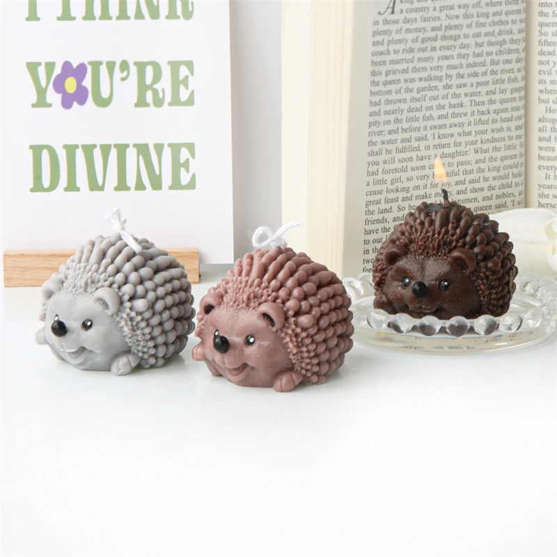 Adorable 3D Hedgehog Candle Mold - Cartoon Animal Design for DIY Crafts and Home Decor Gifts
