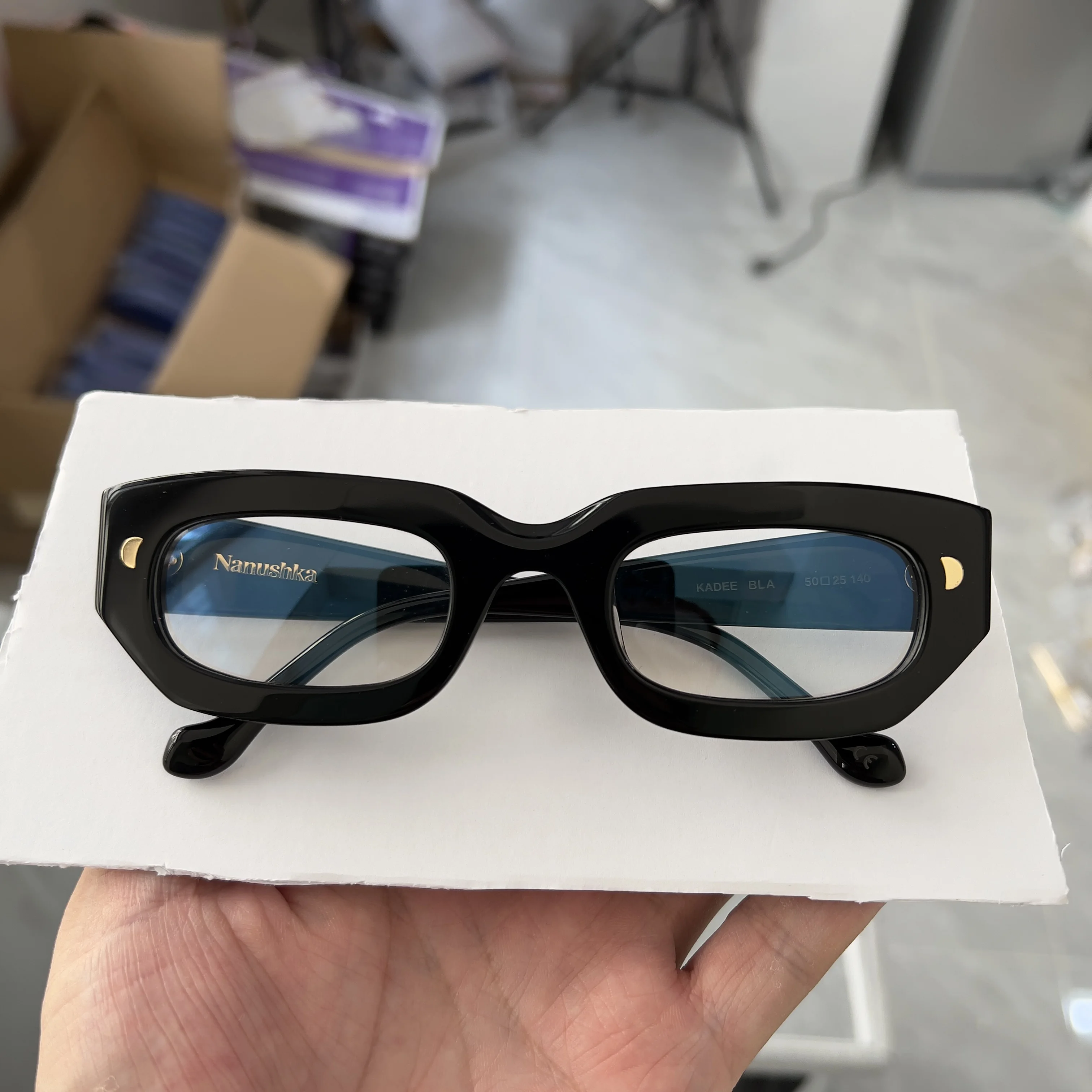 

Fashionable and Unique Eyeglass Frames Made with Acetate Fiber Material, Optional Color-changing Polarized Sunglasses Lenses