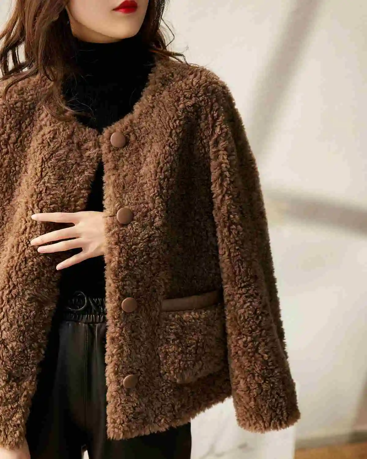 Women Autumn Winter New Outerwear Warm Particle Plush Short Jacket Fur Integrated Lamb Wool Trend Coats images - 6