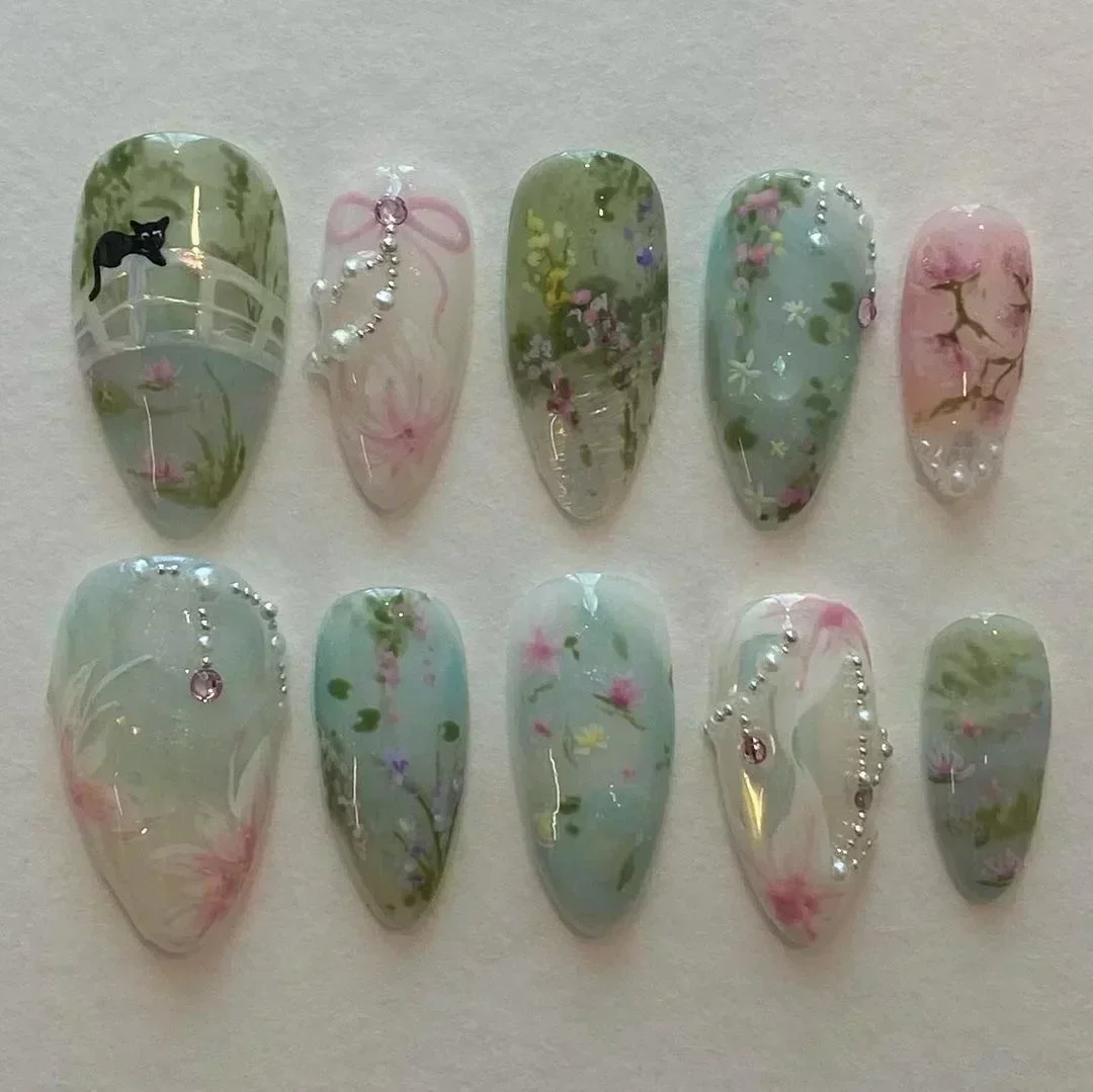 Fake Nails 24Pcs Short Round Head Almond with Flowers Grass Pattern Wearable False Nails Tips Summer Full Cover Press on