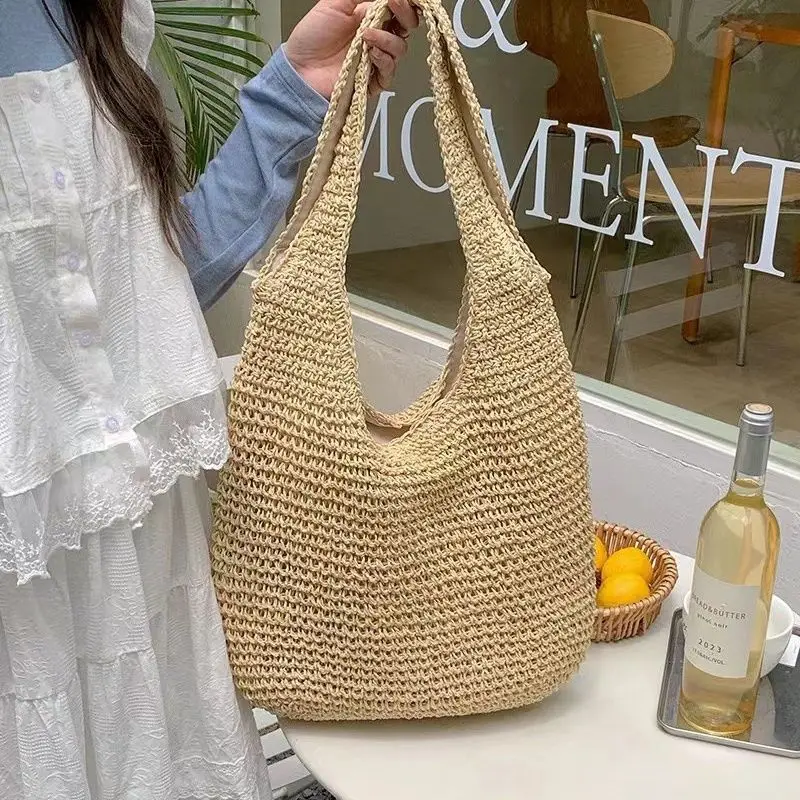 

Versatile Casual Handmade Woven Shoulder Bag with Large Capacity Commuting Tote Bag Retro Fashion Beach Vacation Grass Woven Bag