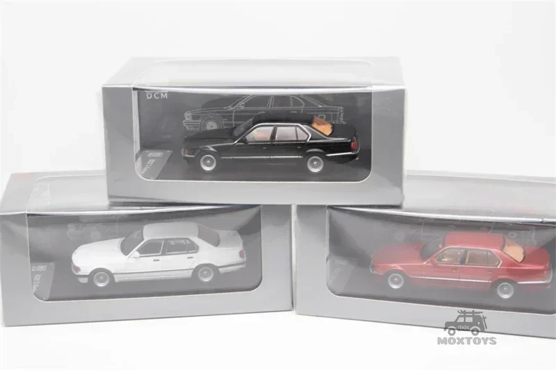 DCM 1:64 E32 7-Series Sedan limited500 Diecast Model Car