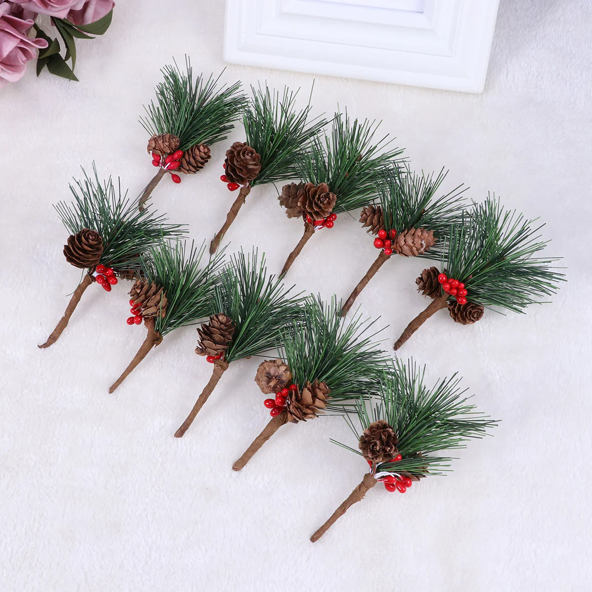 

Pine Picks Christmas Artificial Branches Cones Stems Berries Red Tree Needles Flower Fake Berry Trees Decoration Floral Pinecone