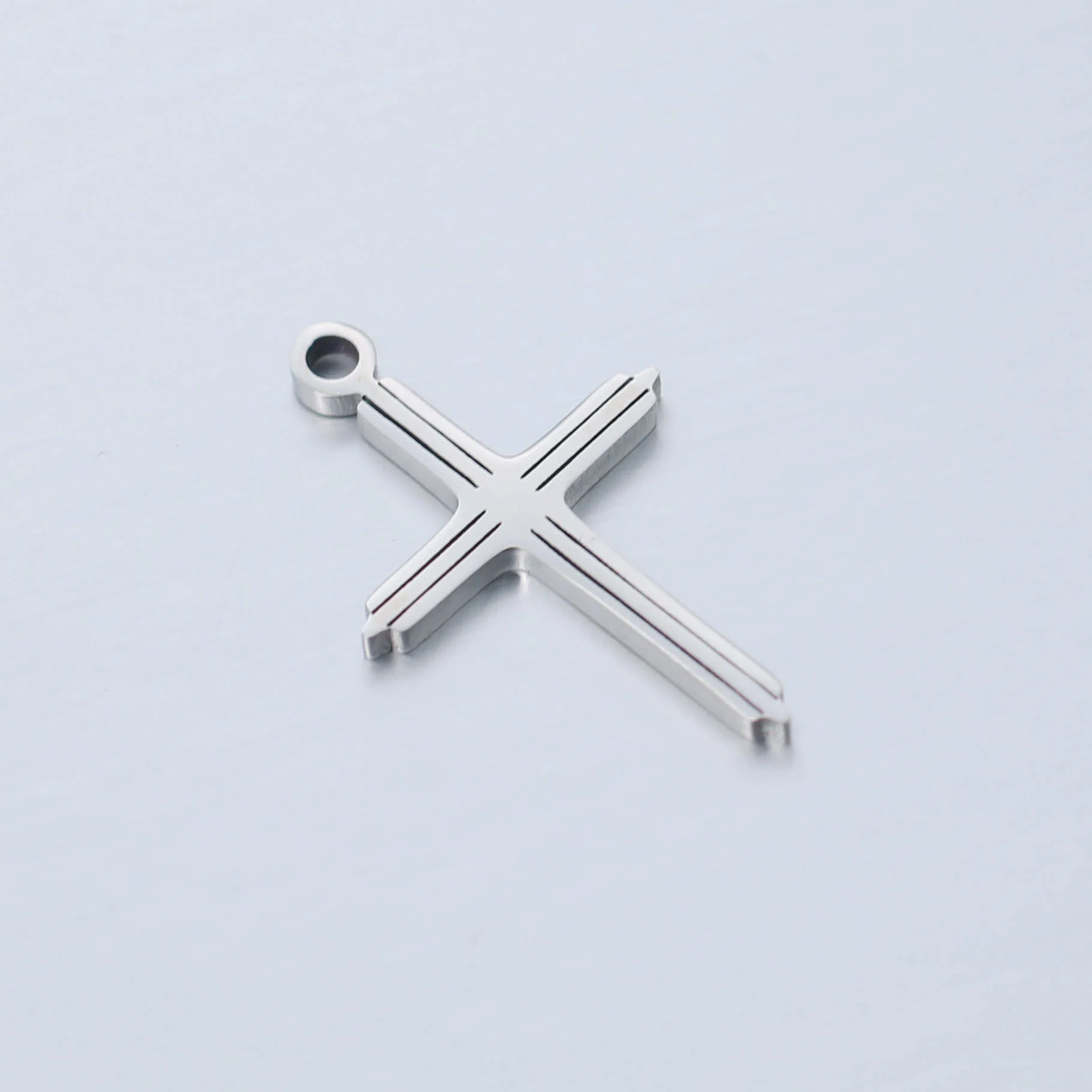 DOOYIO 5pcs/Lot Stainless Steel Metal Charms Crosses Pendant For Women DIY Necklace Bracelet Jewelry Making Accessories