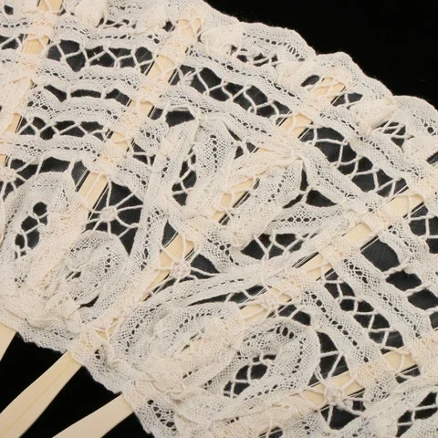

Vintage Chinese Style Lace Folding Fan Dance Party Prom Handheld Fan Fancy Dress
