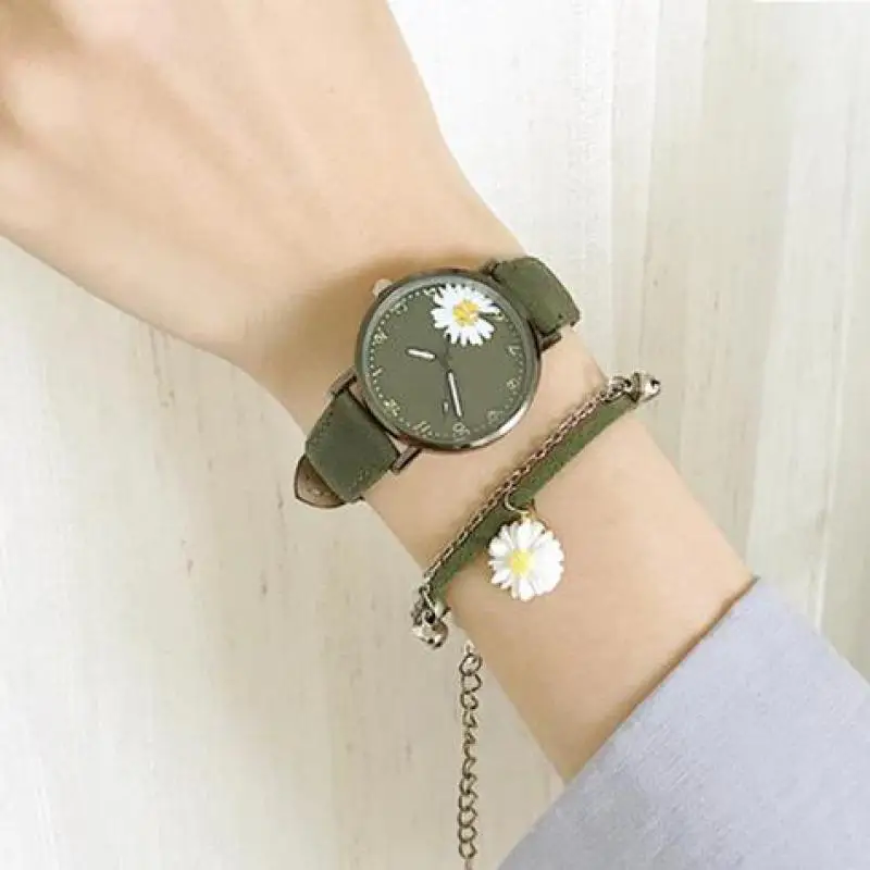 

Fashion Round Quartz Flower Pattern Dial Casual Sport Wrist Watches Leather Strap Fashionable Waterproof Wristwatch for Couples