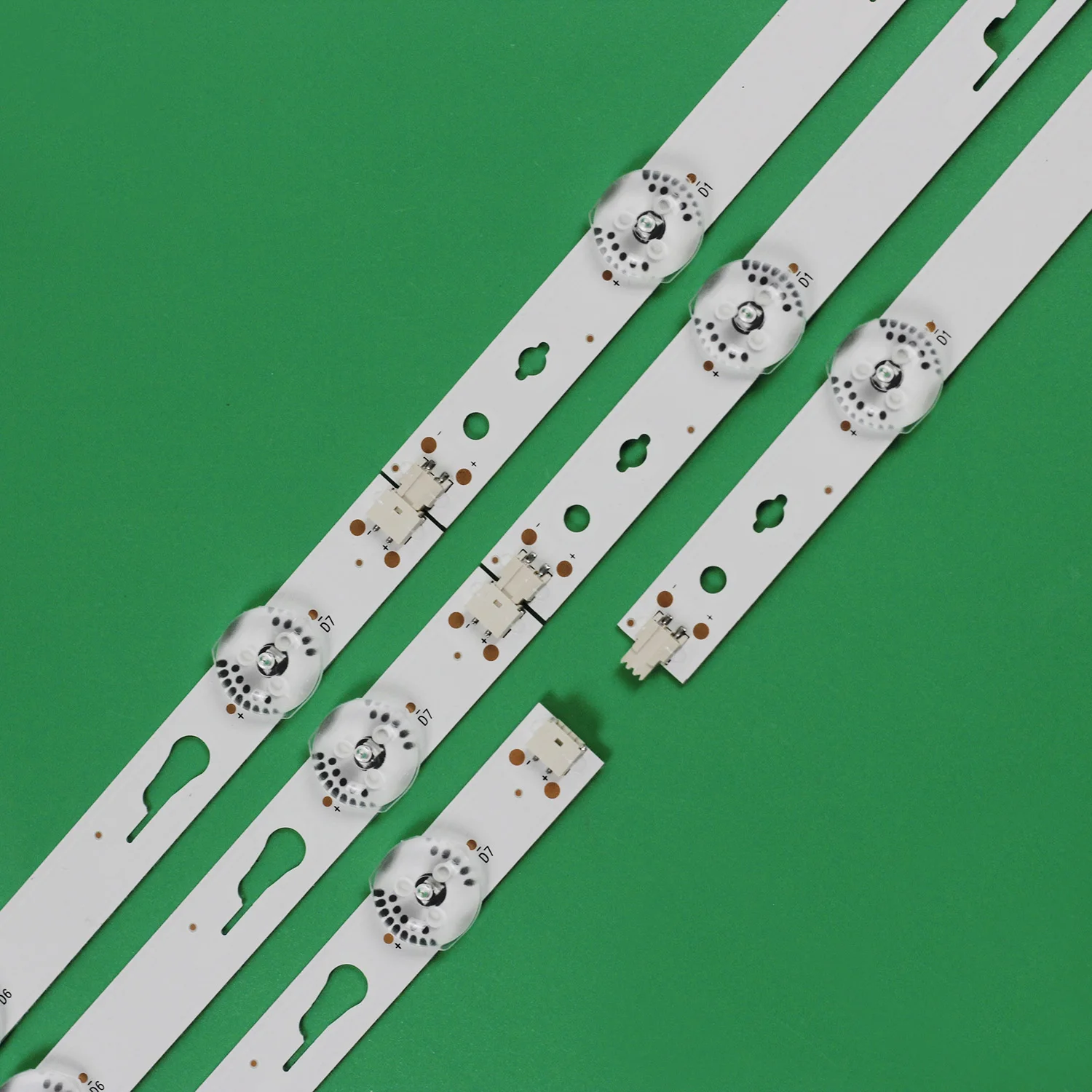 LED 백라이트 스트립 12 램프 55D12-ZC22AG-05A 303TC550040A HKP55SM4 L55M5-EC T55FSL5130 T55FSE1170 Mg4s55x SSM551291 55E31