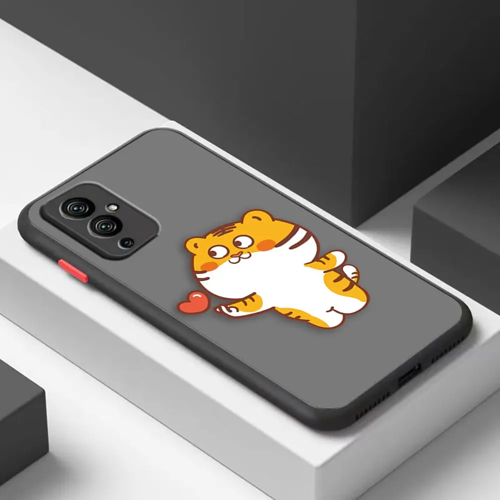 thumbnail image 1 of Funda de teléfono mate para Oneplus 10 9 8T 8 7 7T 6 6T 5 PRO NORD CE 2 N10 N100 5G Funda Coque Capa Shell lindo pequeño tigre, 1 of 5