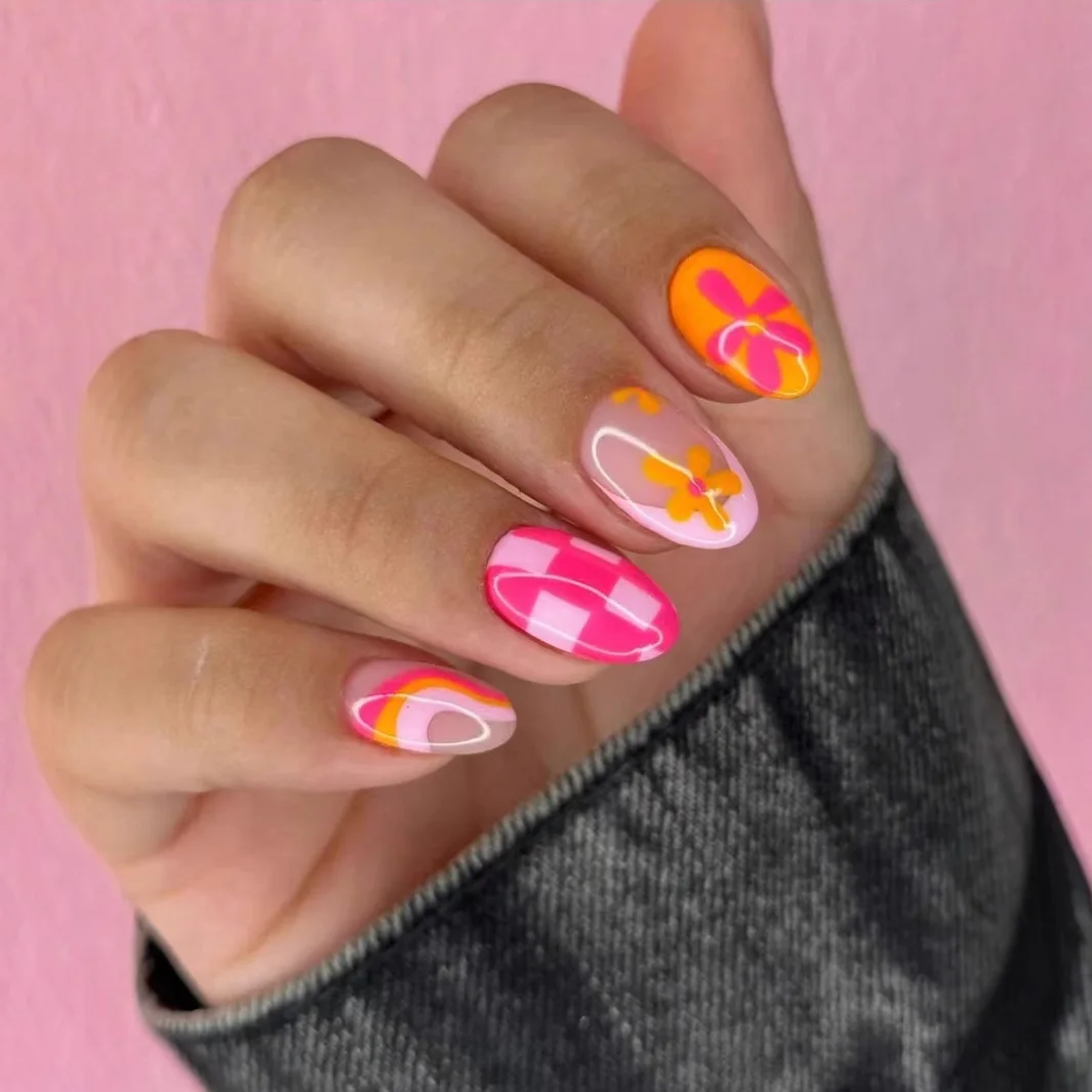 24개 짧은 라운드 헤드 가짜 손톱, 귀여운 라인 플라워 디자인, 붙이는 손톱 팁, 탈부착 가능한 인조 풀커버 네일 팁