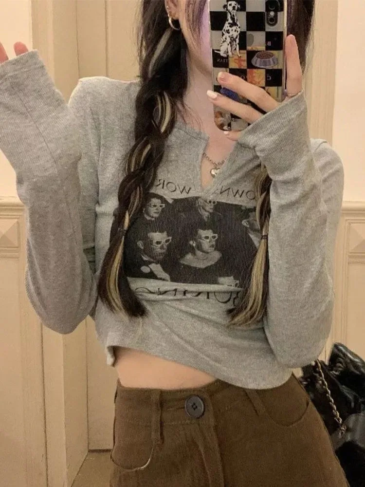 Graphic Tees Grey Crop Top Donna Stile Coreano Manica Lunga Sexy Slim White Magliette Vintage Streetwear T Shirt