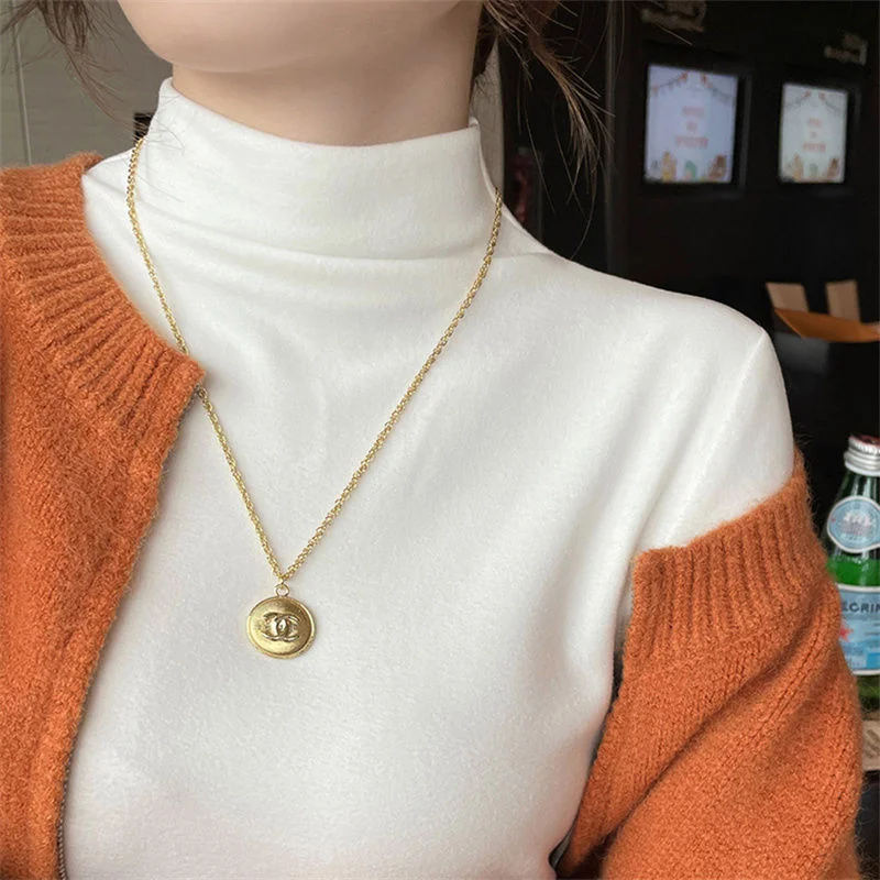 Half turtleneck white