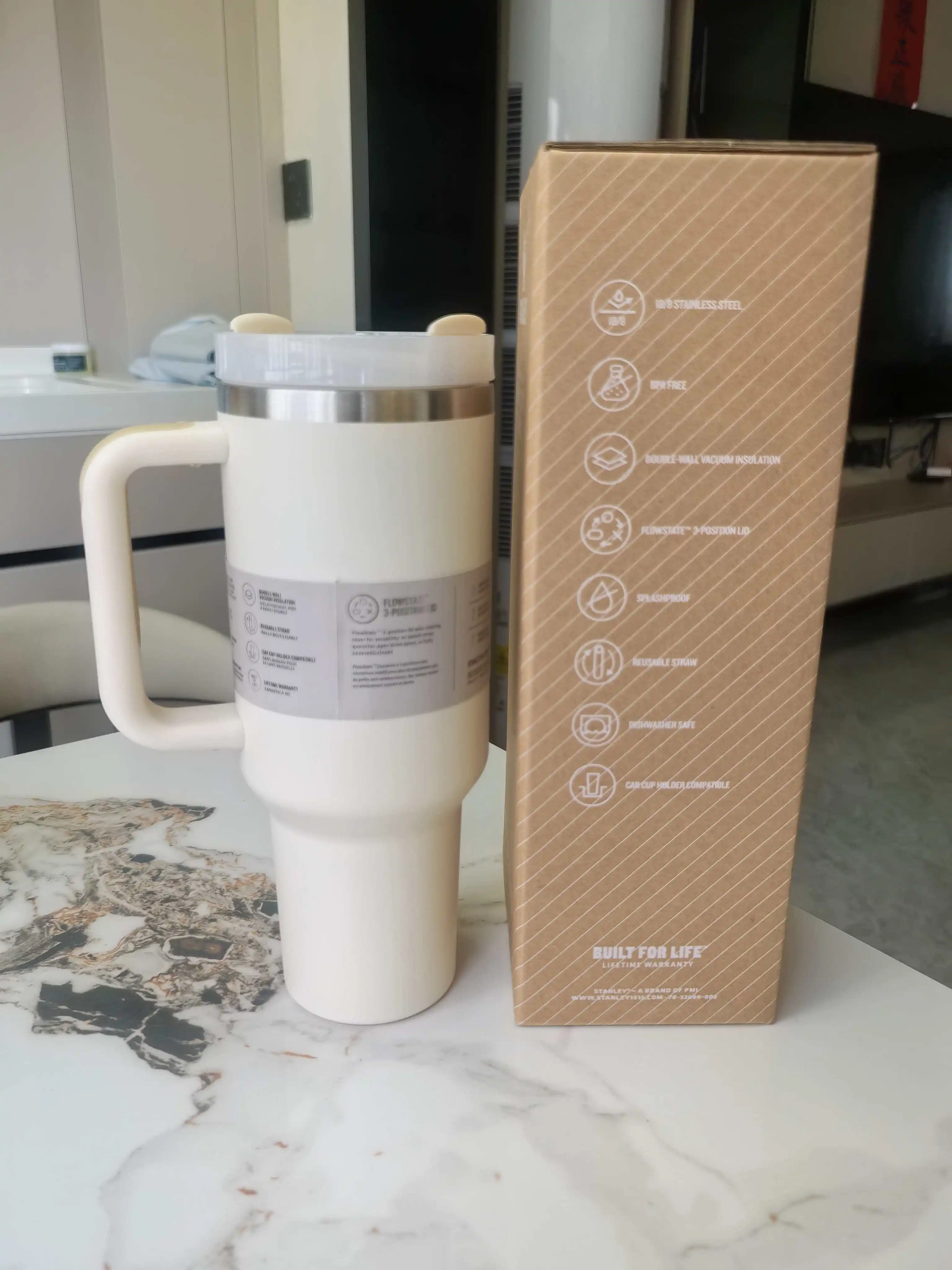 40 oz tumbler with handle and straw | Cup holdefor travel | Insulated stainless steel cup | BPA-freeColor milky white1000-1500mm