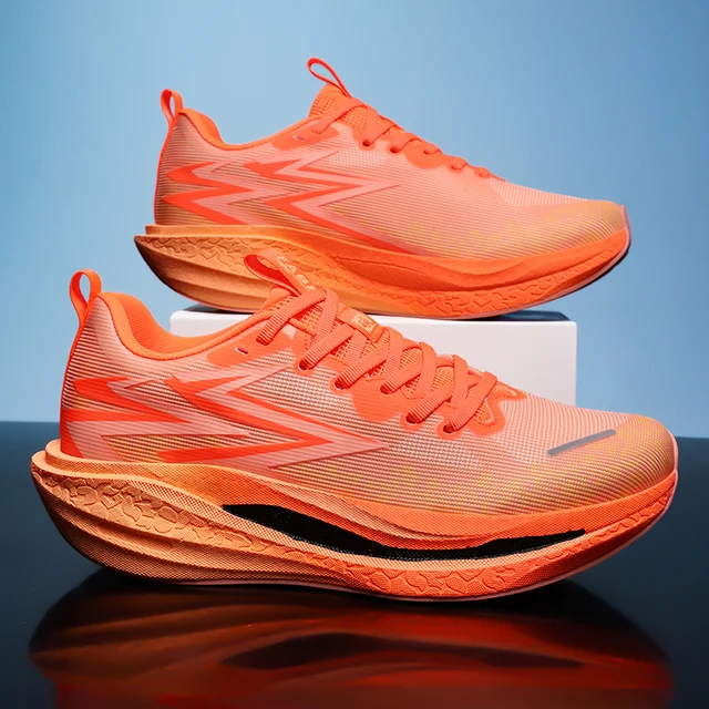 2025 The new Carbon Plate Marathon Sneakers Pro tests the stable support for shock-absorbing ultra-lightweight bounce sneakers 3