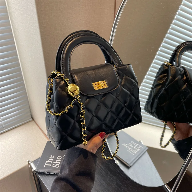 Diamond Pattern Chain High-Grade Mobile Phone Female Crossbody Small Square 2024 Embroidery Thread New Square Bag