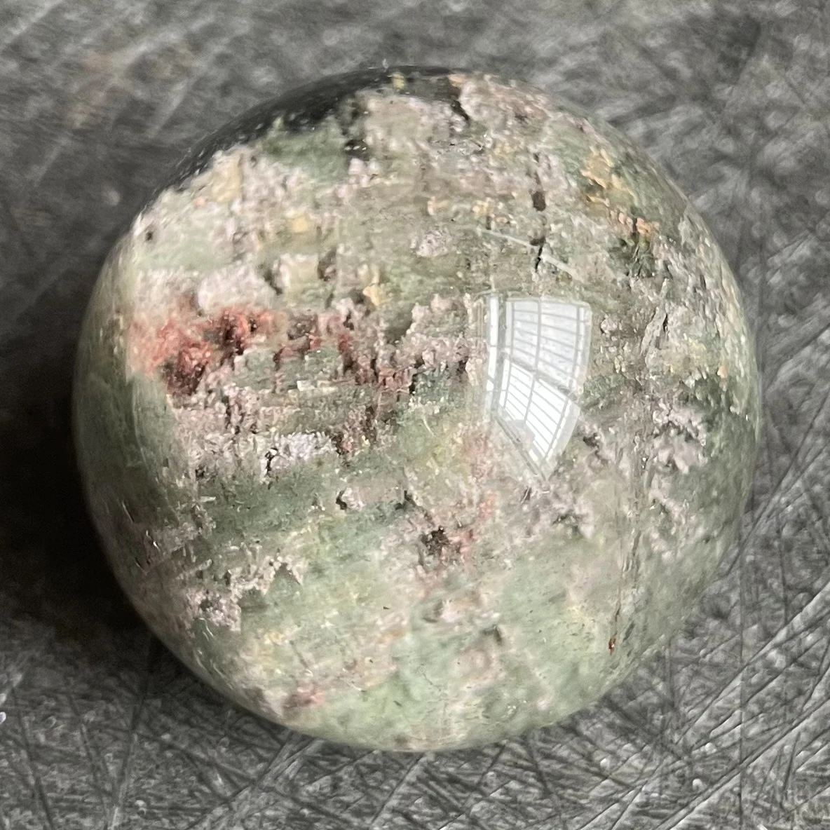 

57 г натуральный зеленый фантомный шар украшение полированный кварцевый хрустальный шар Рейки Исцеление