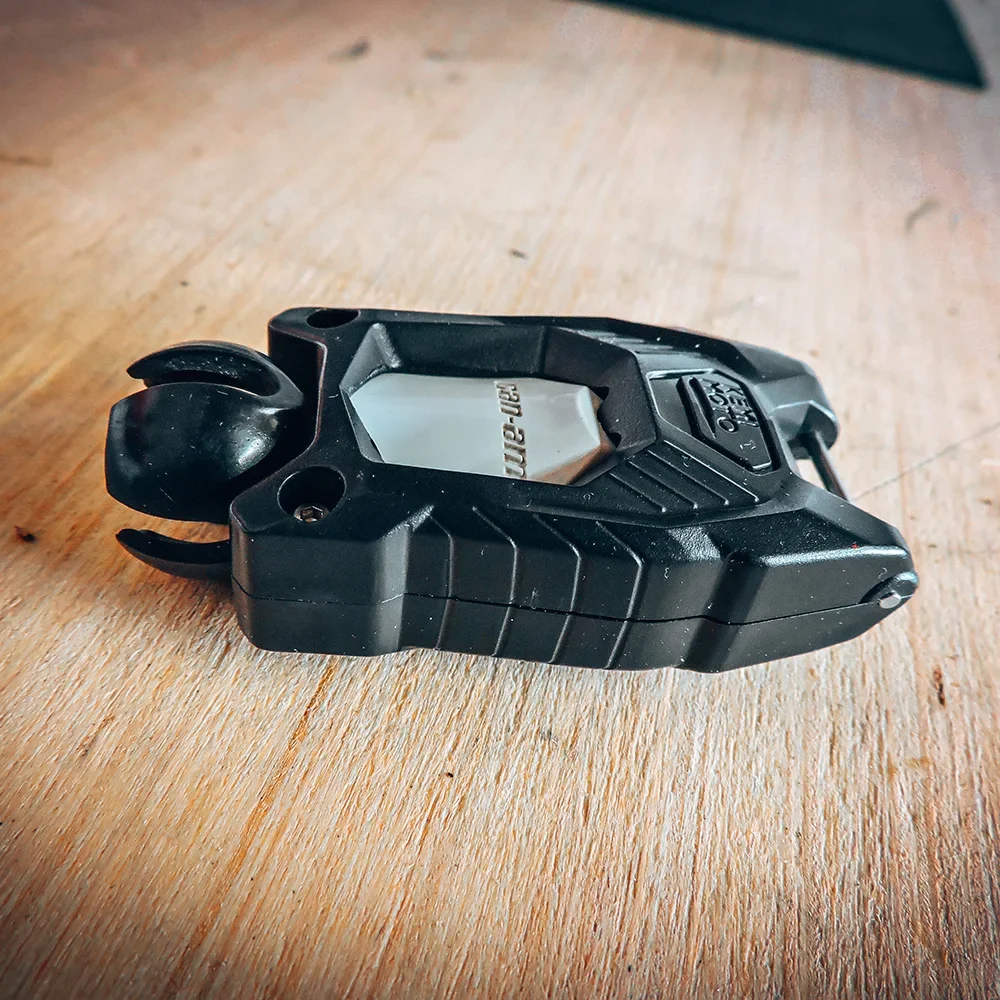 Ryker/Outlander/X3 Schlüsselgehäusehalter On-Road für Can-Am Ryker 600 900 Sport Rally, Outlander 1000 XMR, Maverick X3/X3 Max/R – Detail 2