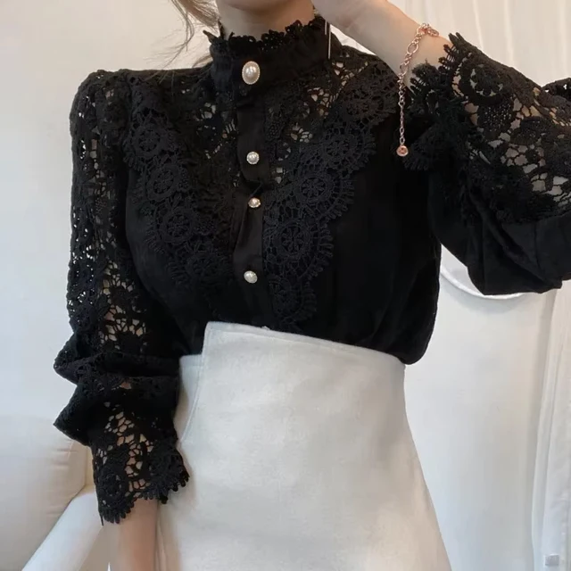 بلوزة نسائية ربيعية على الطراز الفرنسي على شكل زهرة مفرغة من الدانتيل وياقة ثابتة وزر قميص