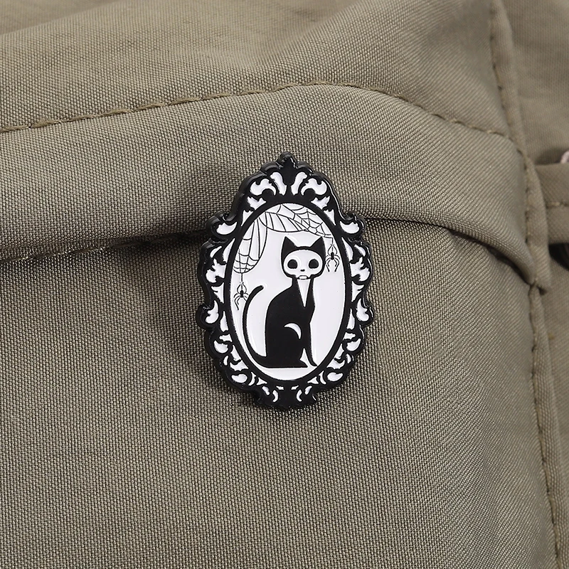 Gruselige Spiegel Emaille Pins Benutzerdefinierte Punk Gothic Katze Broschen Revers Abzeichen Kleidung Halloween Dekorationen Schmuck Geschenk für Freunde